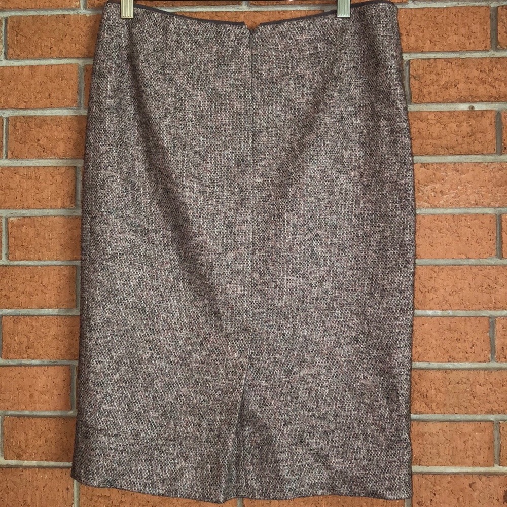 🎻SALVATORE FERRAGAMO🎻 TWEED PENCIL SKIRT🎻 - Picture 5 of 8